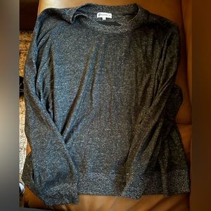 BRAND NEW/NEVER WORN Peloton lounge top - super soft! Size XL.